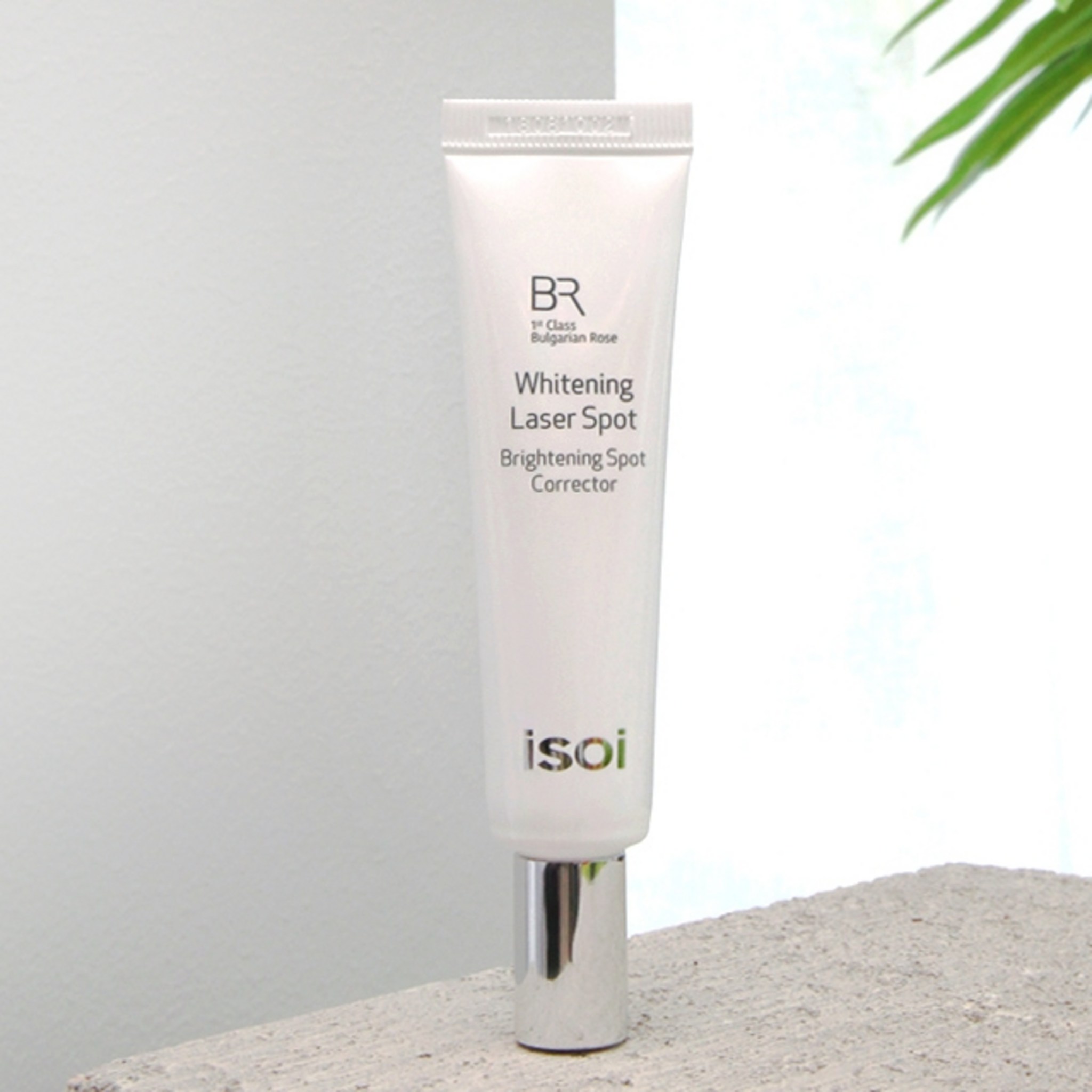 Isoi Bulgarian Rose Whitening Spot 20ml + Blemish Tonic 8ml - Image 2