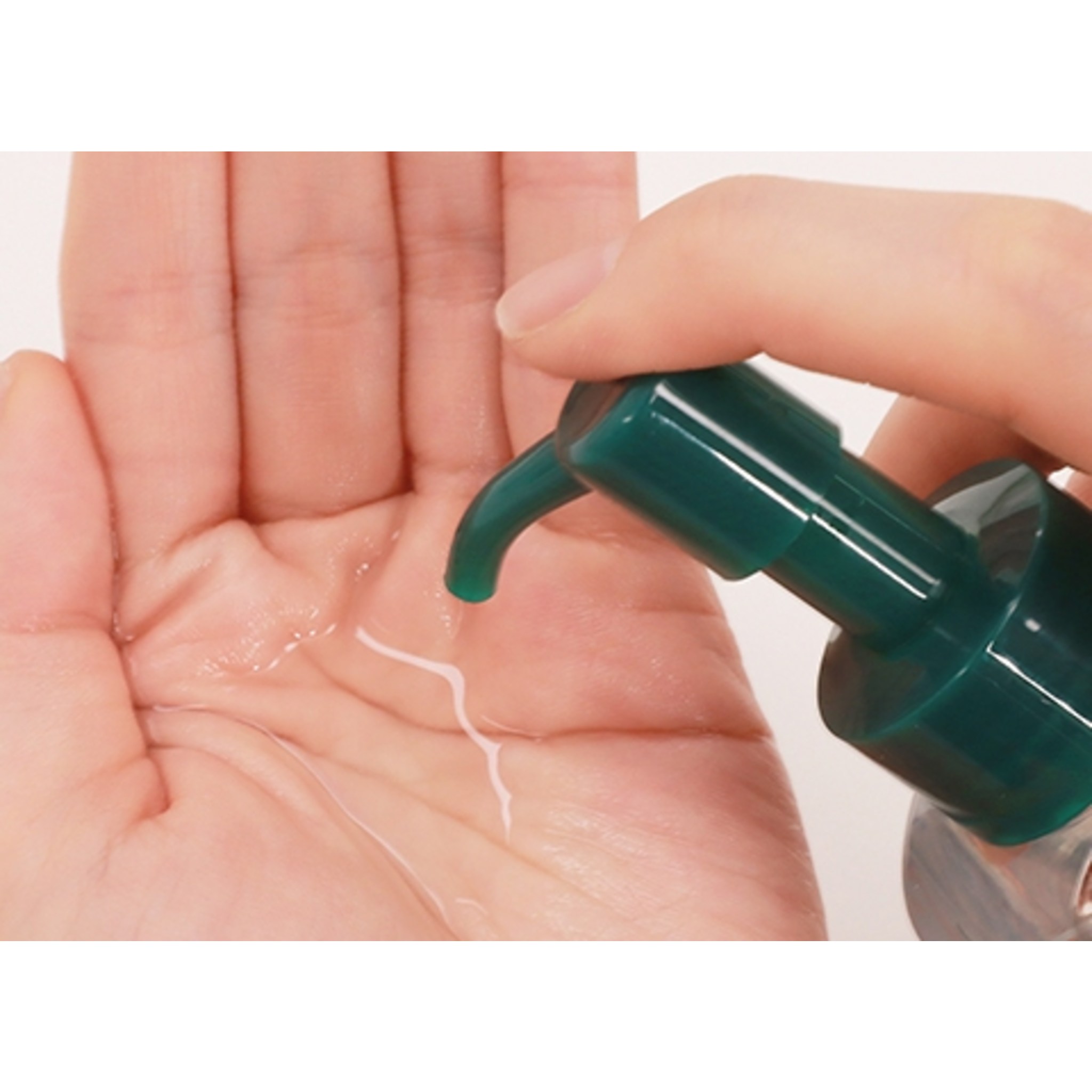 TONY MOLY Wonder Tea Tree Cleansing Oil - Image 2