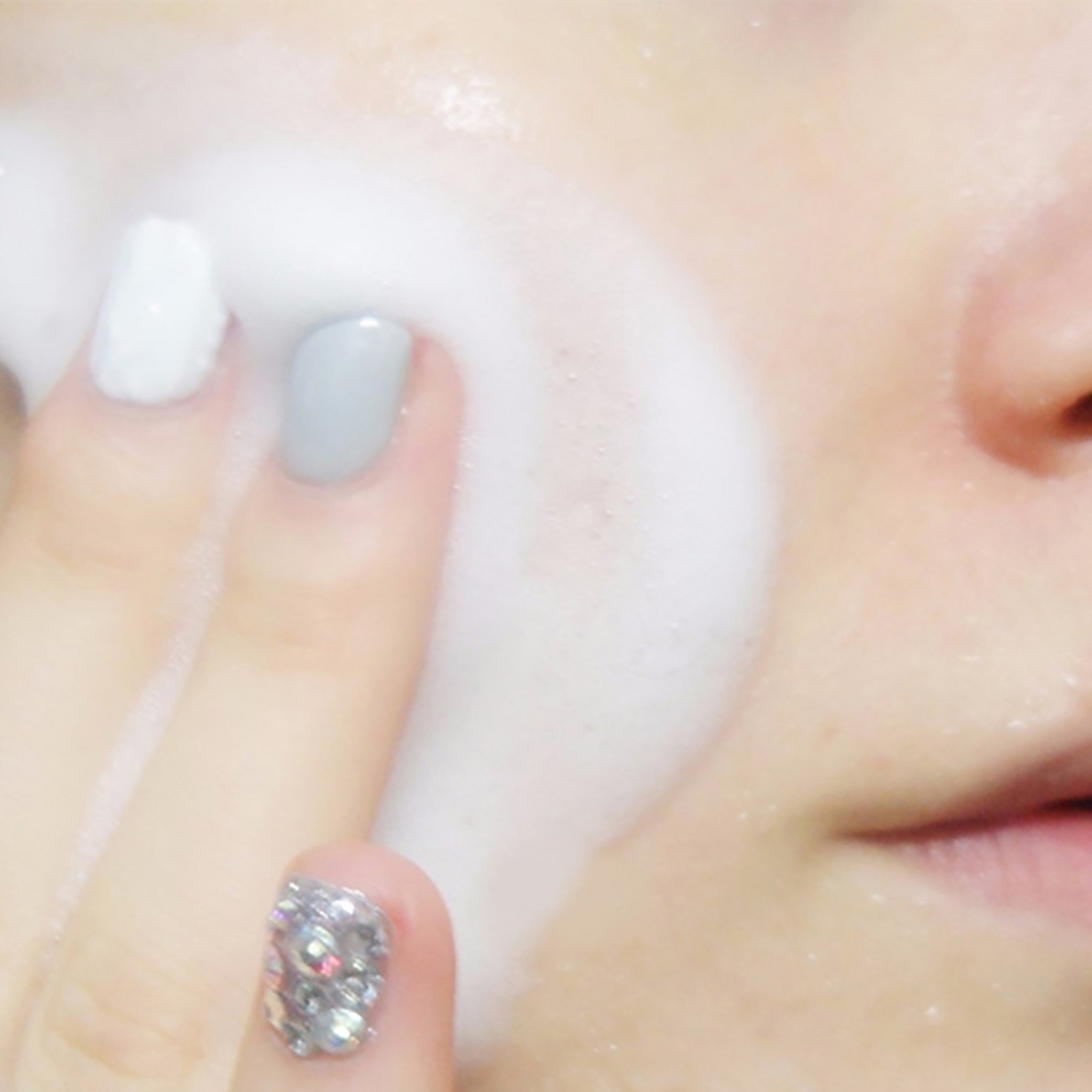 Hwangjisoo Pure Daily Foaming Cleanser Brightening - Image 3