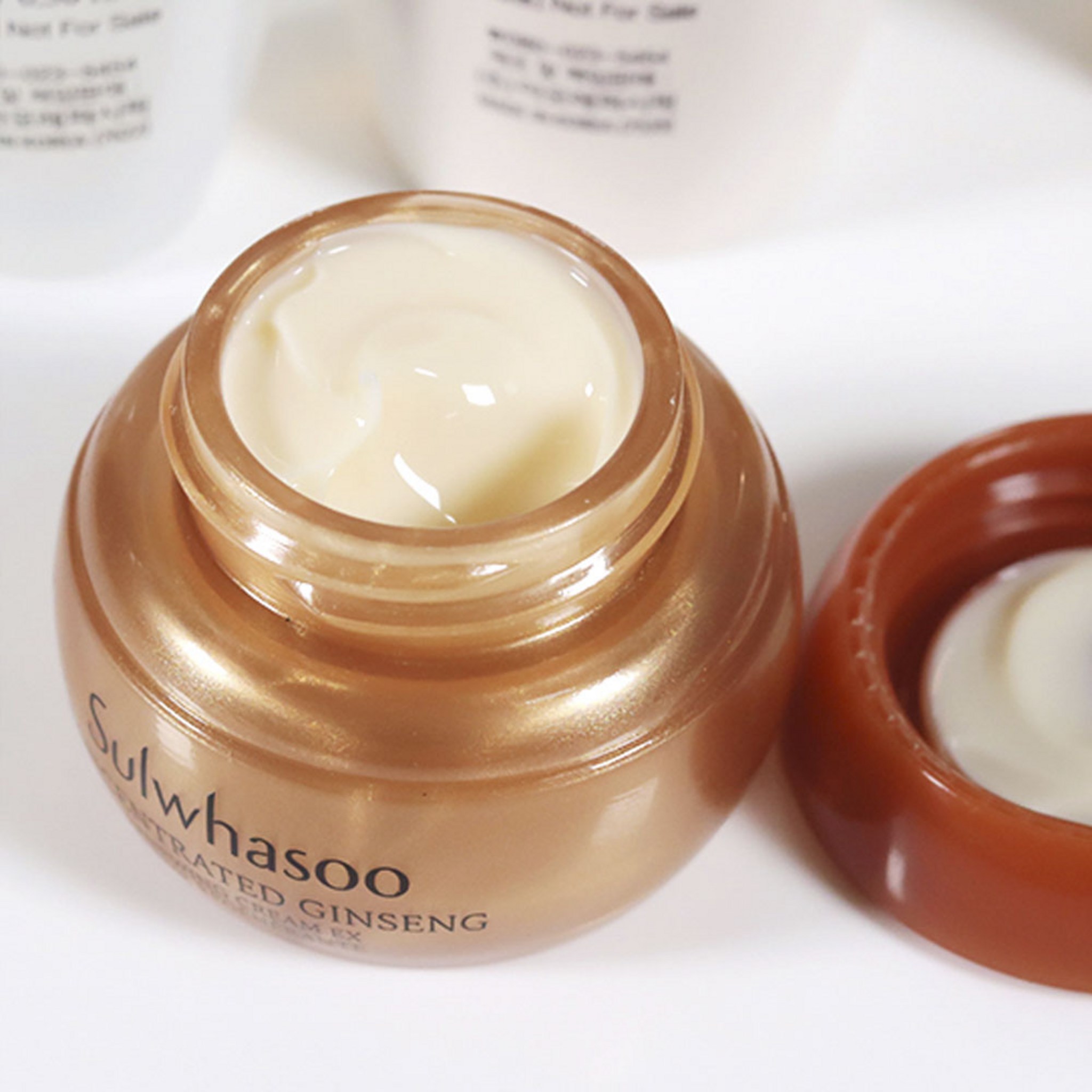 Sulwhasoo Nourishing Ginseng 5 Types Sample Set - Image 3